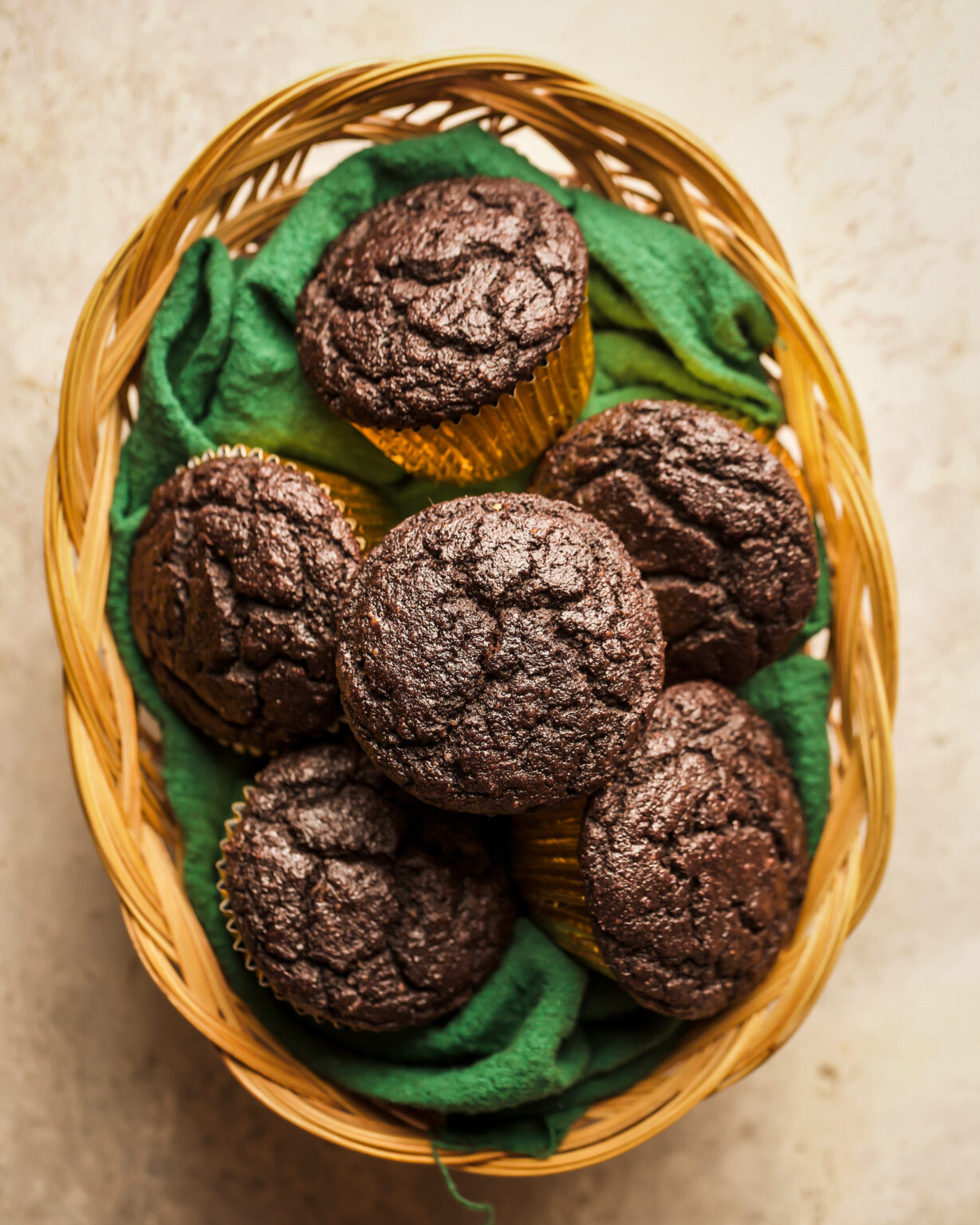 chocolate-avocado-muffins