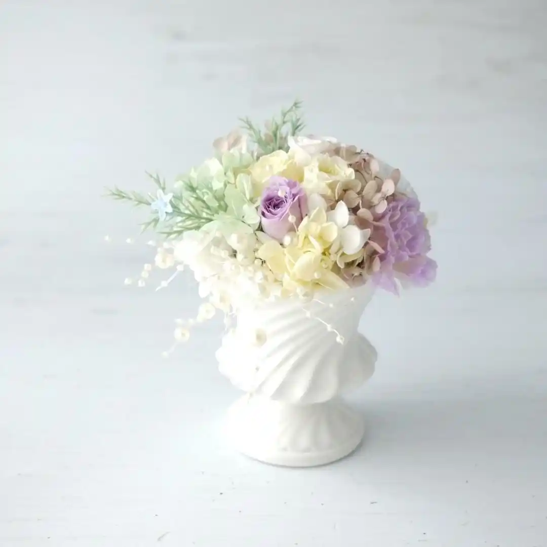 プリザーブドフラワーアレンジメント Menuet Lilas（メヌエット・リラ）