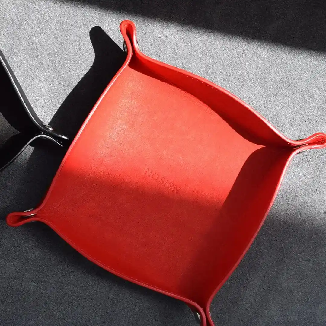 NO SIGN / レザートレー L ［レッド］