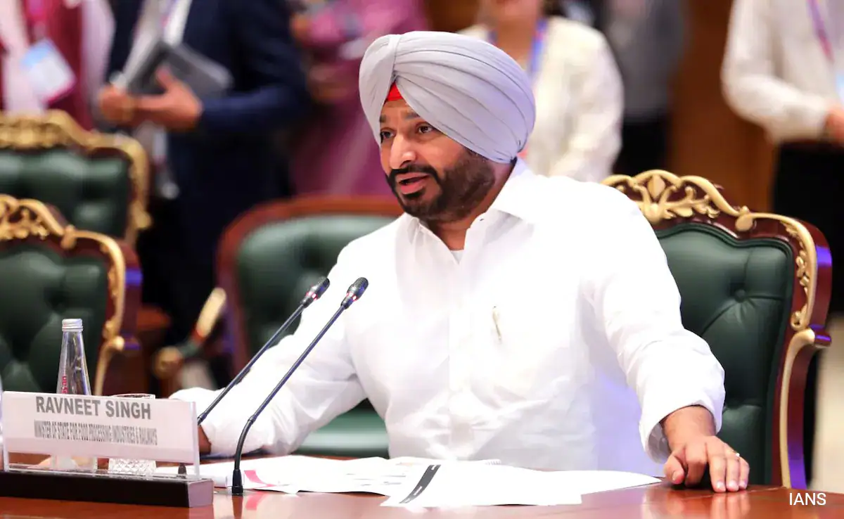 ਪੰਜਾਬੀ ਗਾਇਕ ਹਥਿਆਰਾਂ ਦੀ ਥਾਂ ਖੇਤੀ ਤੇ ਟਰੈਕਟਰਾਂ ਨੂੰ ਗੀਤਾਂ ਦਾ ਵਿਸ਼ਾ ਬਣਾਉਣ: ਬਿੱਟੂ