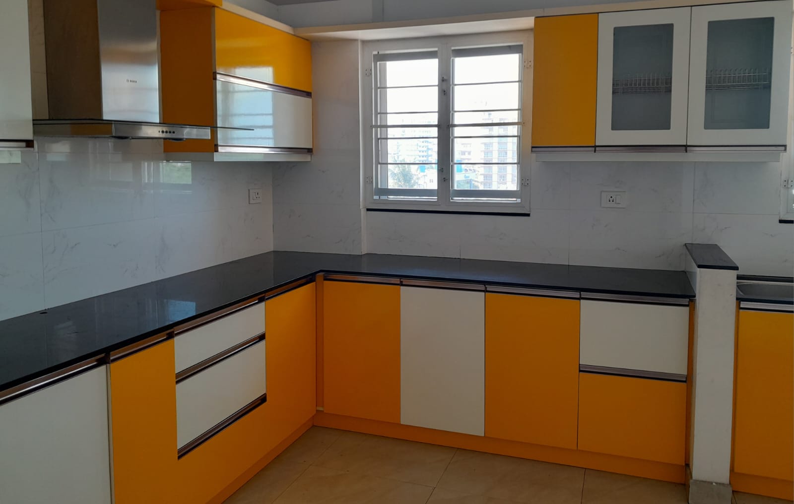 3 BHK SEMI FURNISHED APARTMENT || Asset Bellevue | Pallimukku | MG ROAD  - Preview Thumbnail 2