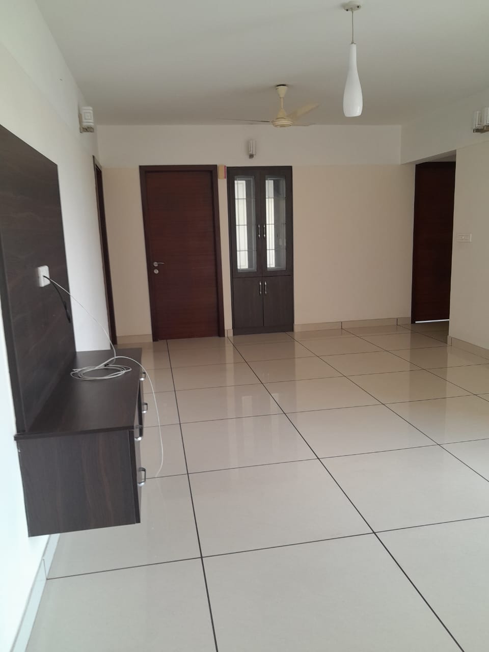 3 BHK SEMI FURNISHED APARTMENT || Asset Bellevue | Pallimukku | MG ROAD  - Preview Thumbnail 8