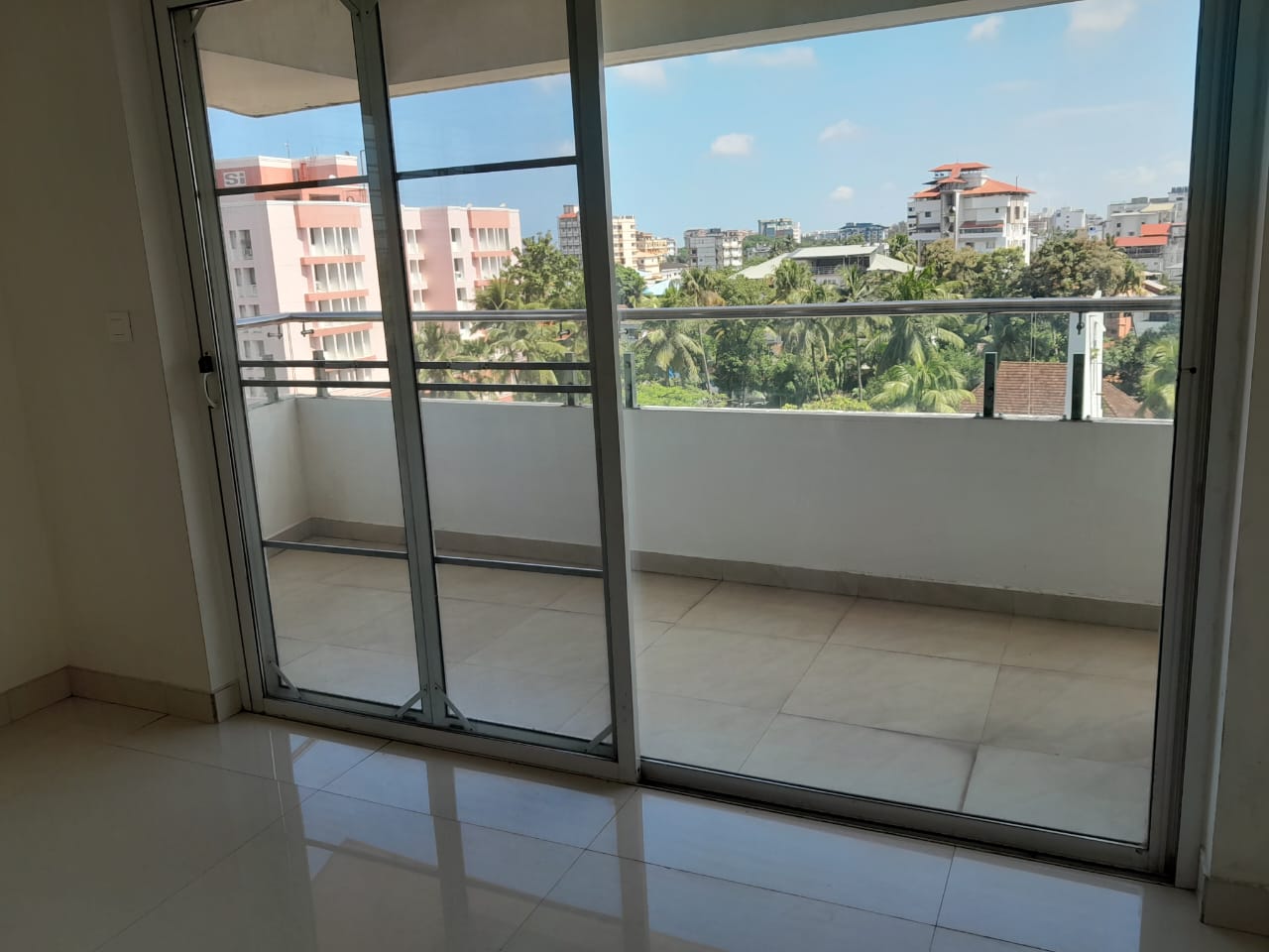 3 BHK SEMI FURNISHED APARTMENT || Asset Bellevue | Pallimukku | MG ROAD  - Preview Thumbnail 9