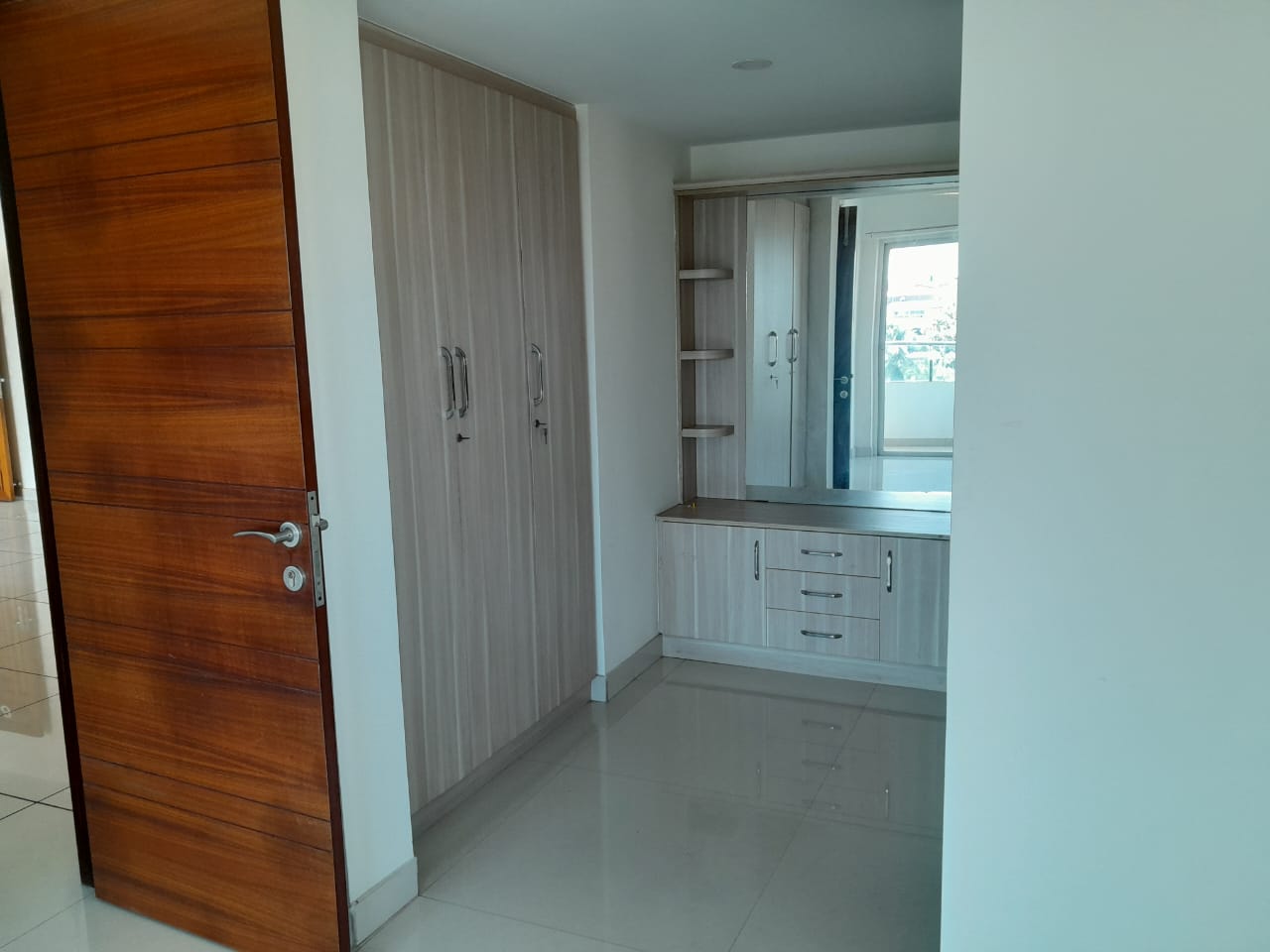 3 BHK SEMI FURNISHED APARTMENT || Asset Bellevue | Pallimukku | MG ROAD  - Preview Thumbnail 10