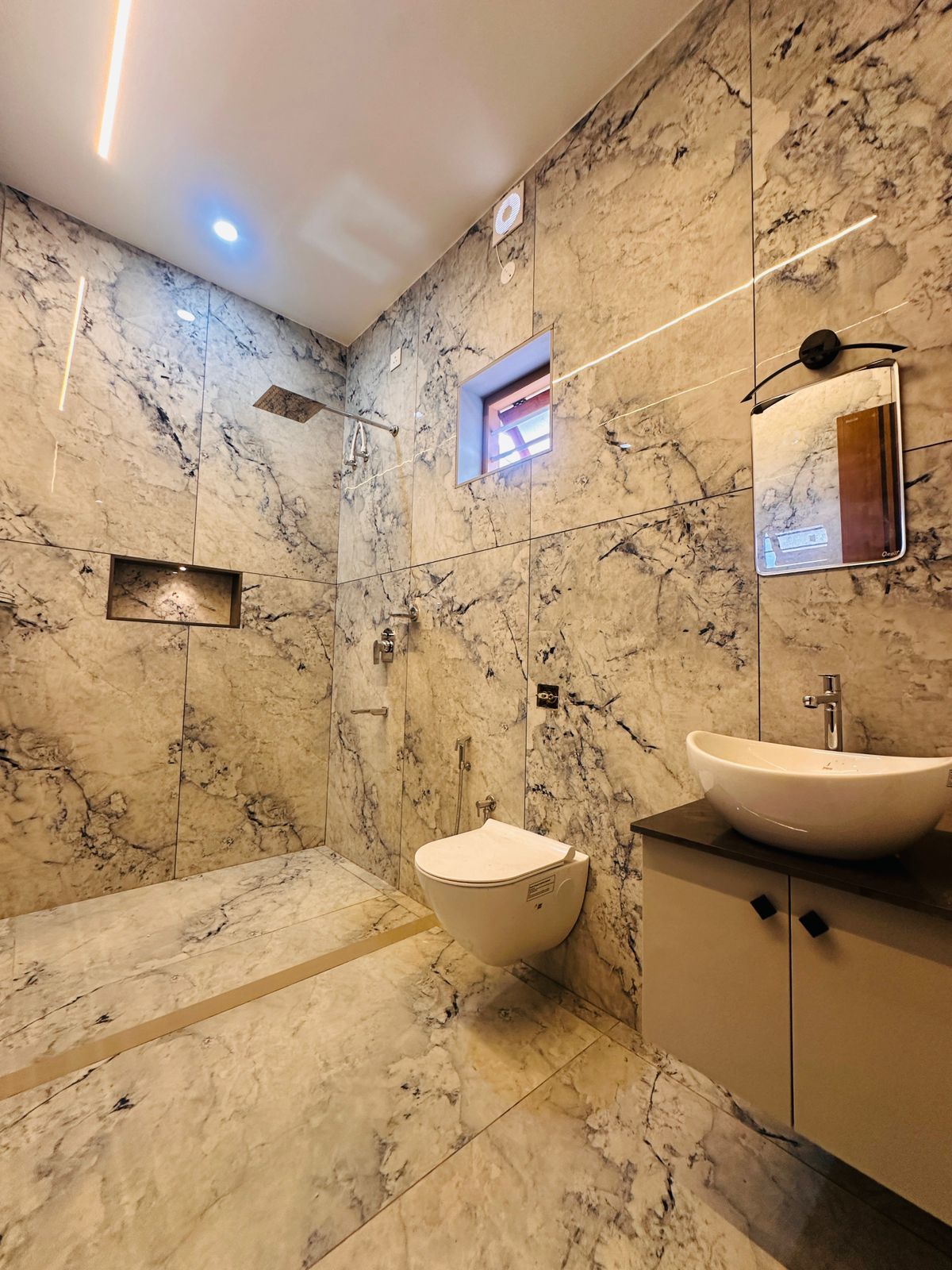 Luxury 5 BHK Villa for Sale Near Info park, Kakkanad  - Preview Thumbnail 14