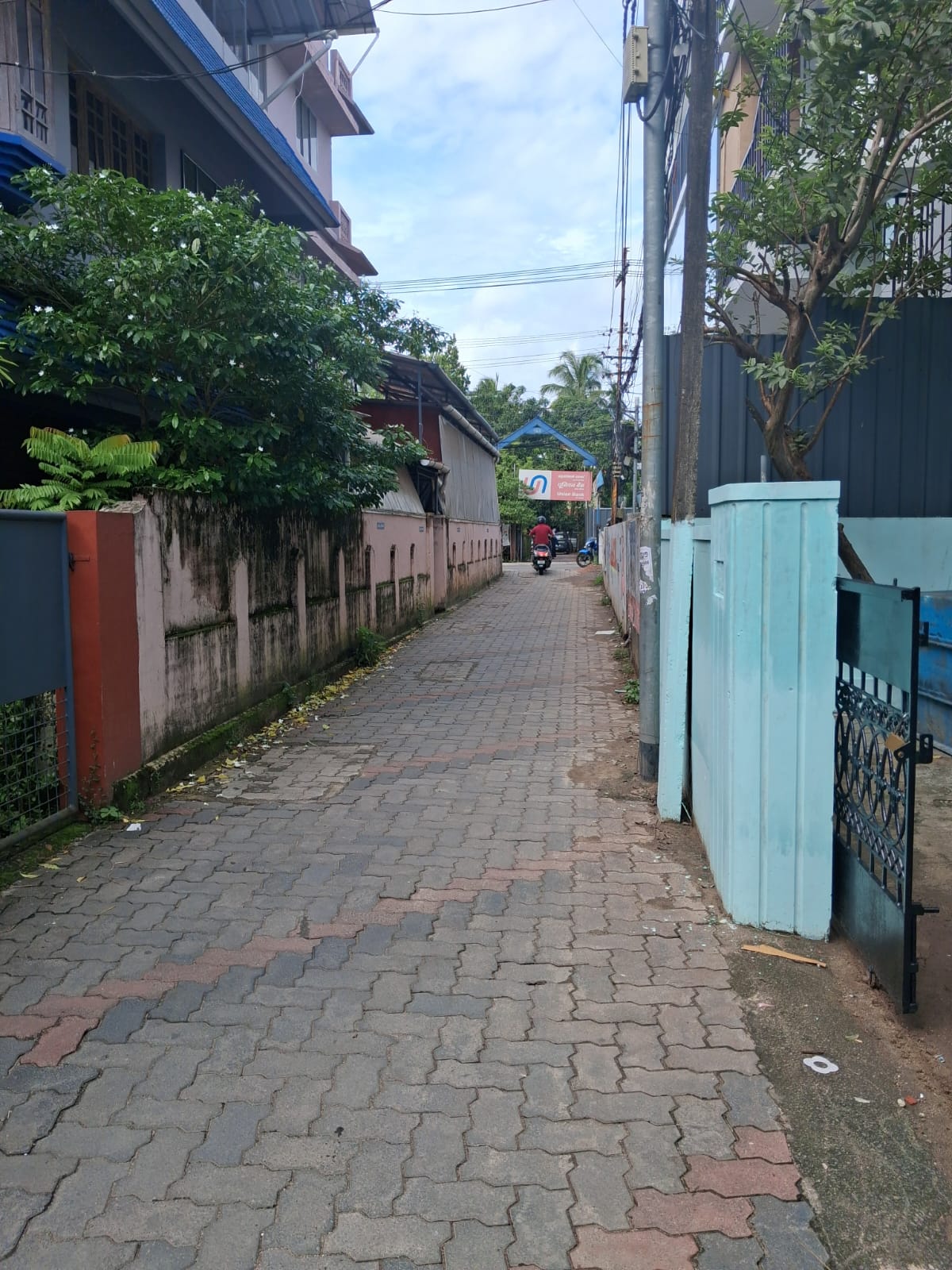 4 Bedroom House for Rent in Thammanam, Kochi | Ideal for Commercial & Residential Use - Preview Image 3