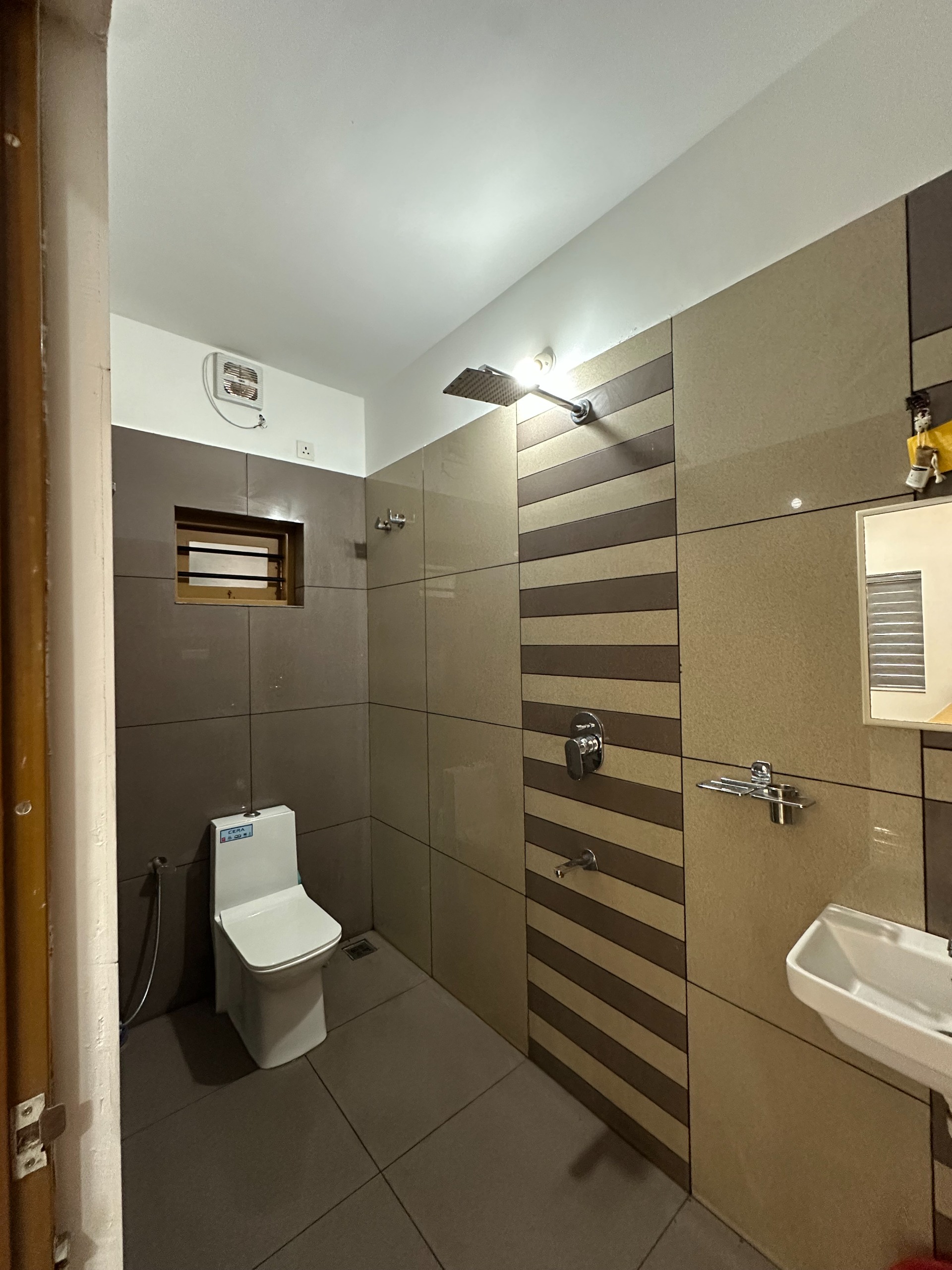 Luxury 4 BHK House for Sale in Thevakkal, Kakkanad – Near Infopark - Preview Thumbnail 12