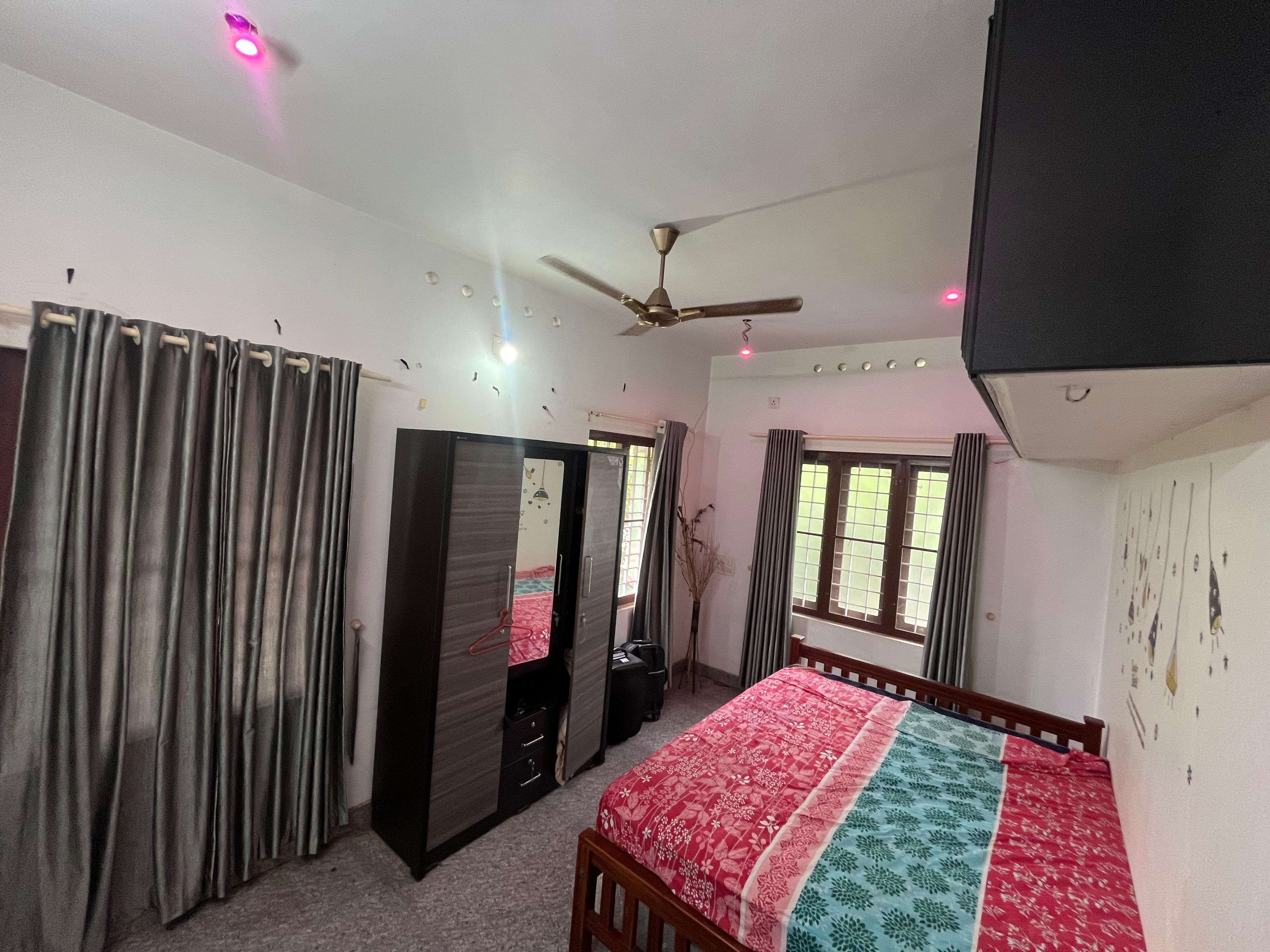 4 BHK Independent House for Sale in Kalamassery, Ernakulam - Preview Image 4
