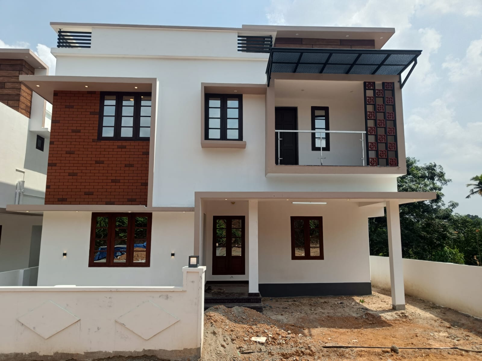 3 BHK House for Sale in Kuzhivelipadi, Njarakattumoola | Near Infopark Kochi - Preview Image 1