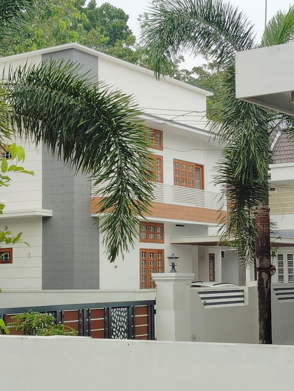 Premium 4 BHK House for Sale Near Infopark Phase II, Ernakulam - Preview Thumbnail 2