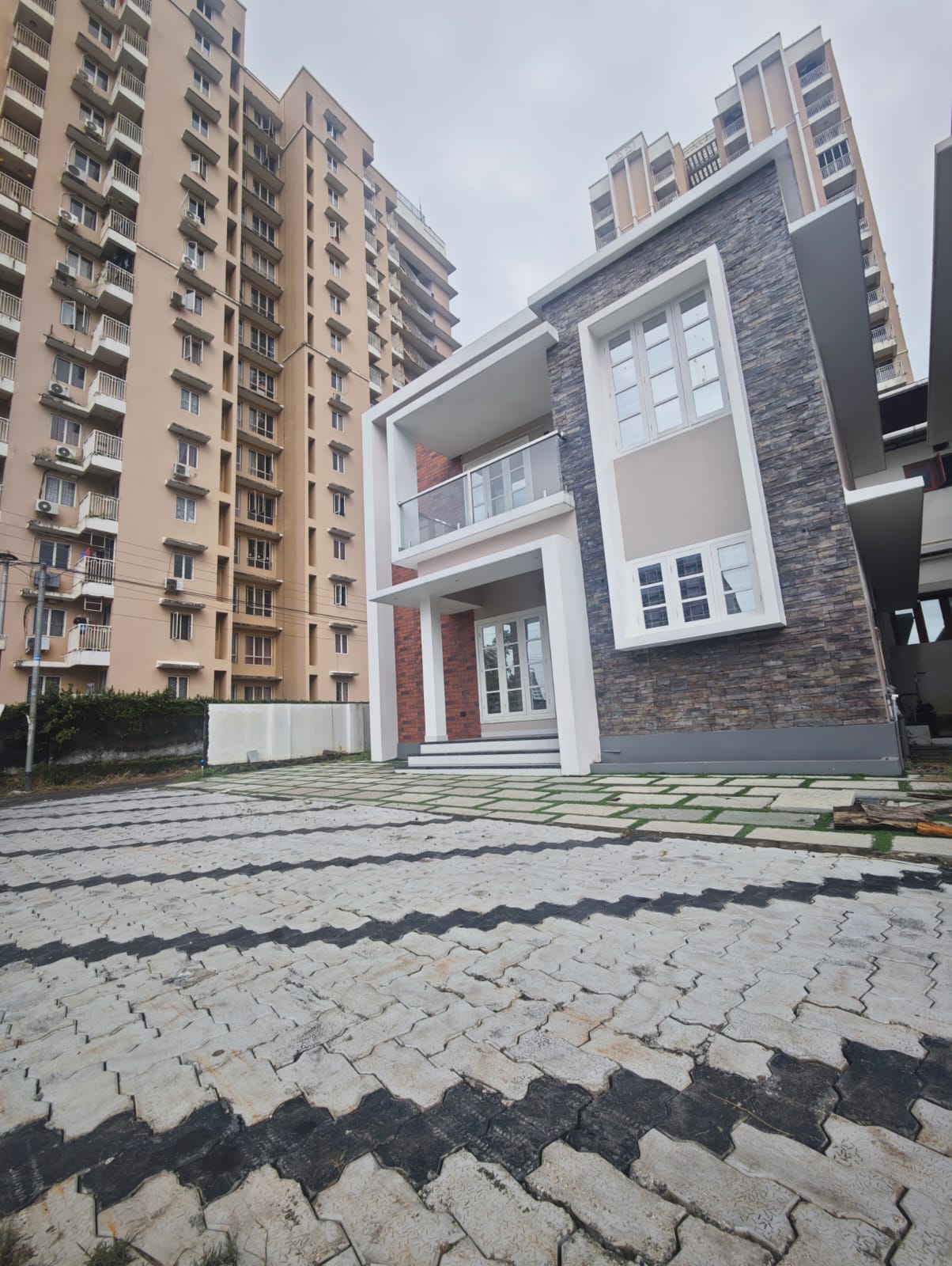 Premium 3 BHK Home Near Infopark For Sale - Preview Thumbnail 11