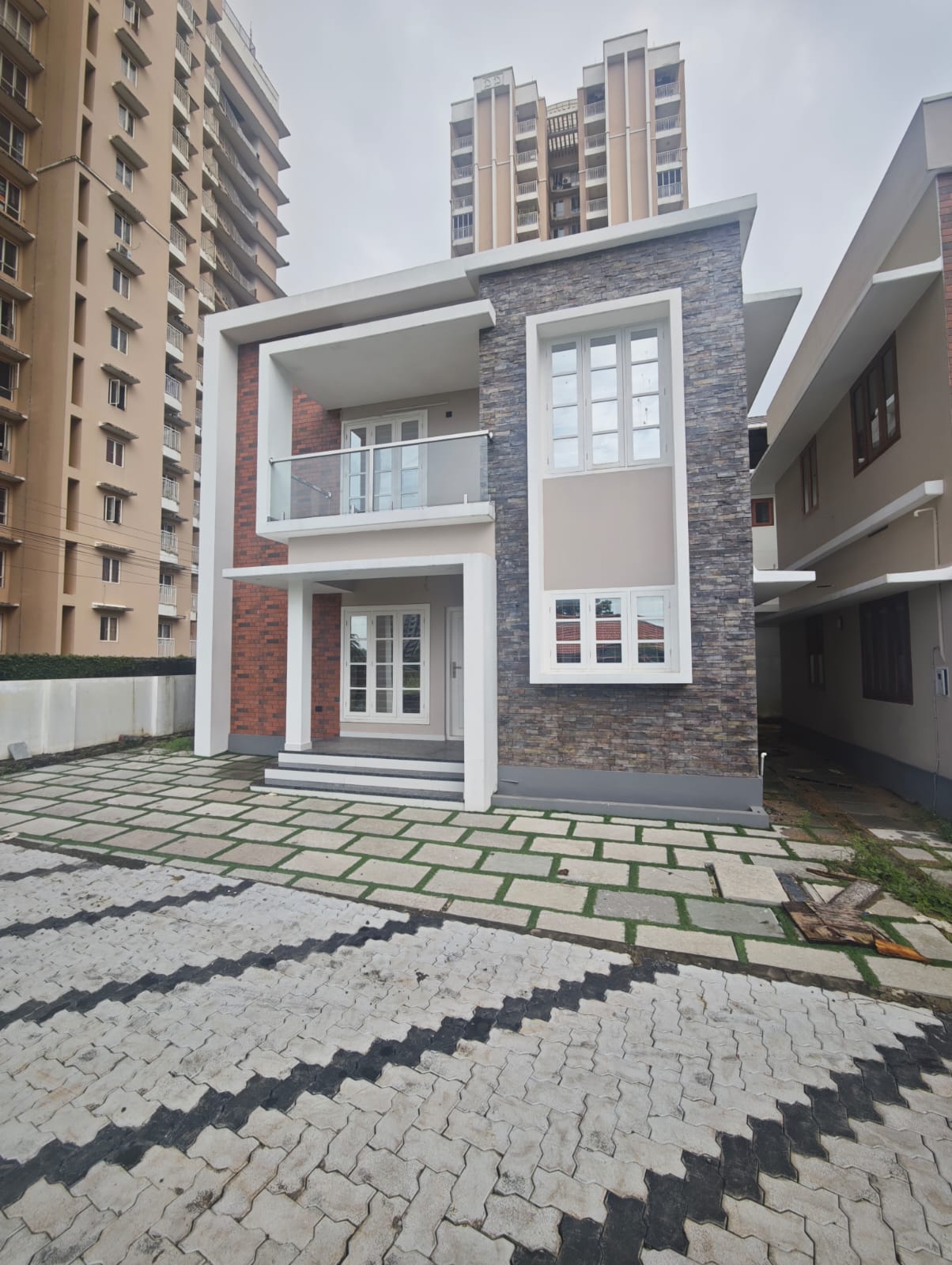 Premium 3 BHK Home Near Infopark For Sale - Preview Thumbnail 12