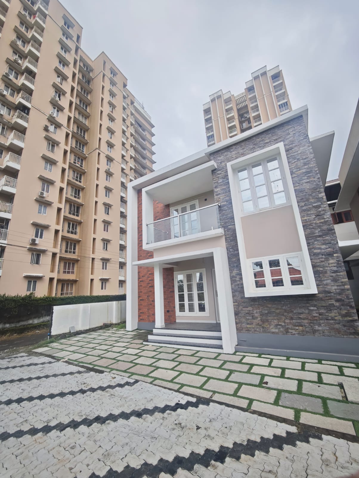 Premium 3 BHK Home Near Infopark For Sale - Preview Thumbnail 13
