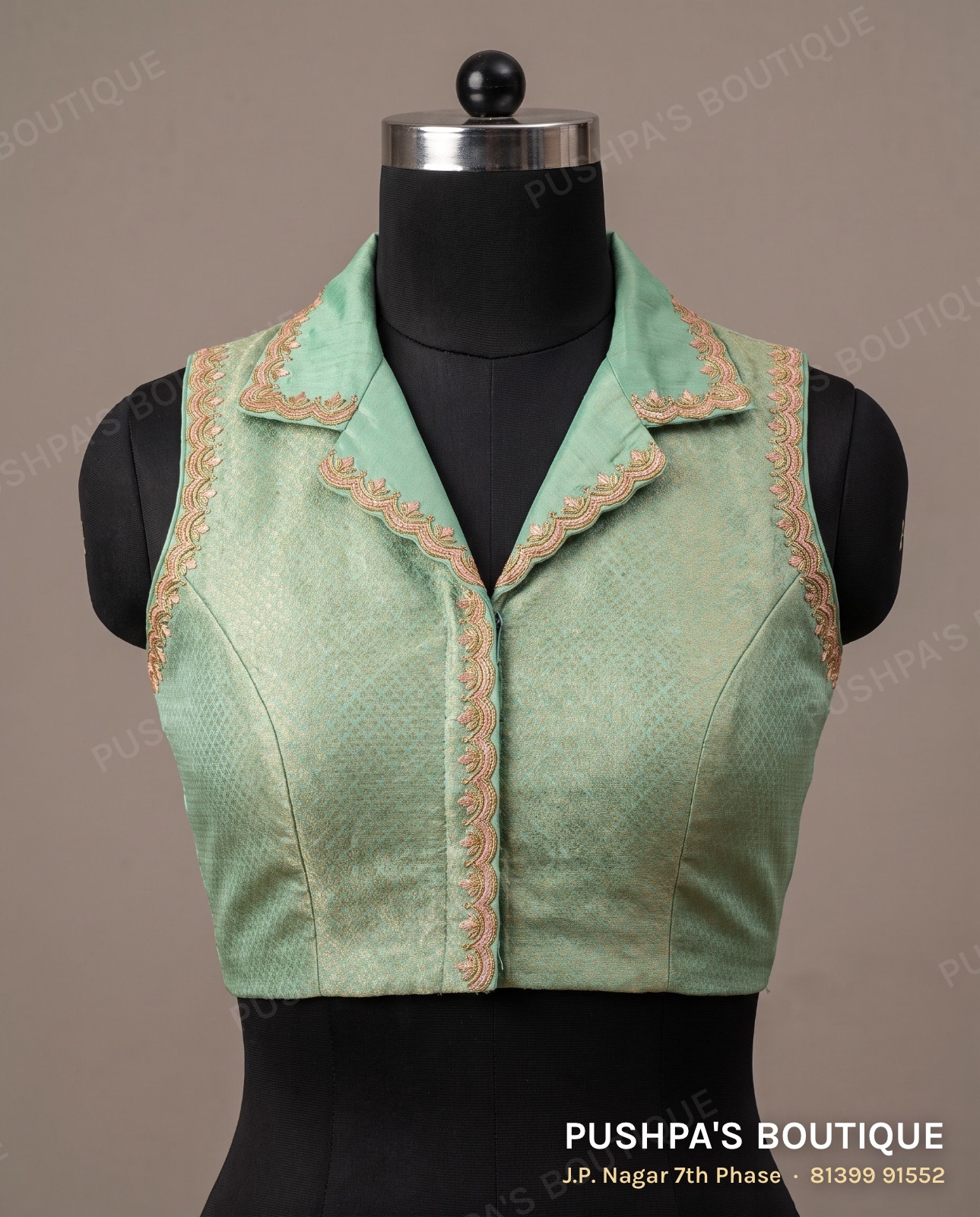 Designer blouse PB-102, collar, high back, sleeveless
