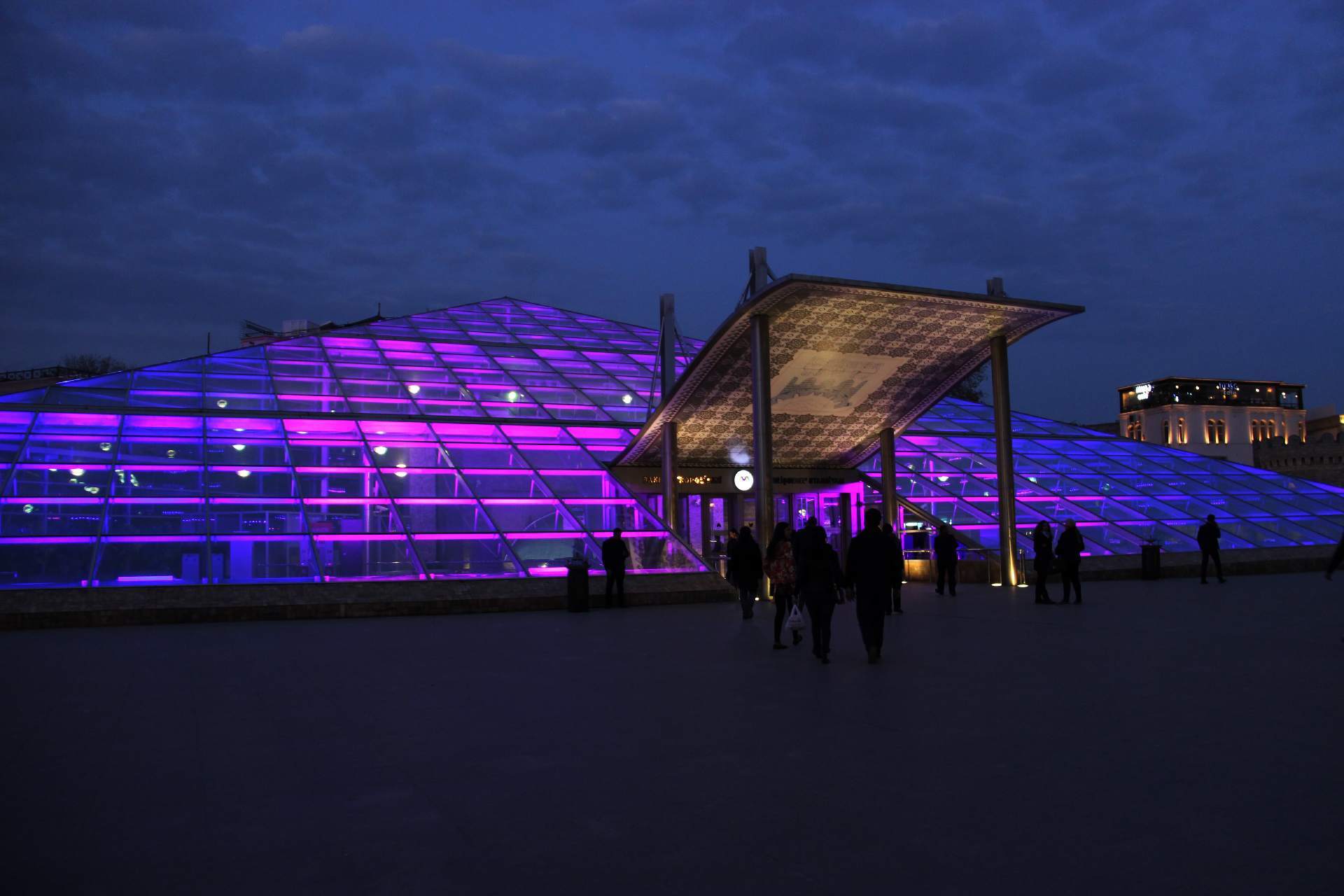 Baku Sunset Walking Tour with Funicular Ride — photo 3