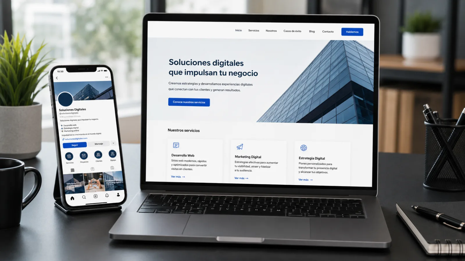 Comparación entre una página web y redes sociales para un negocio