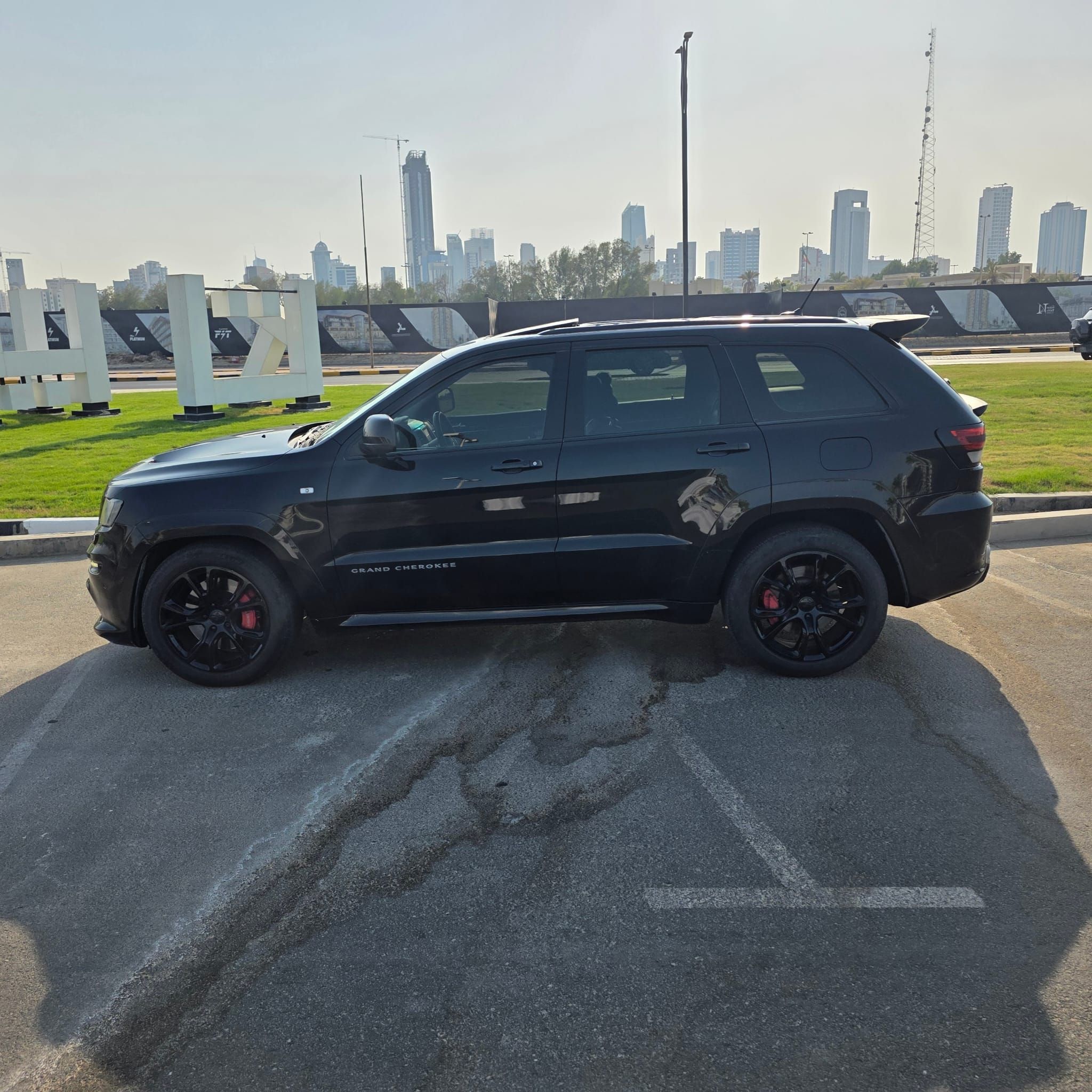 جيب قراند شروكي SRT 2012