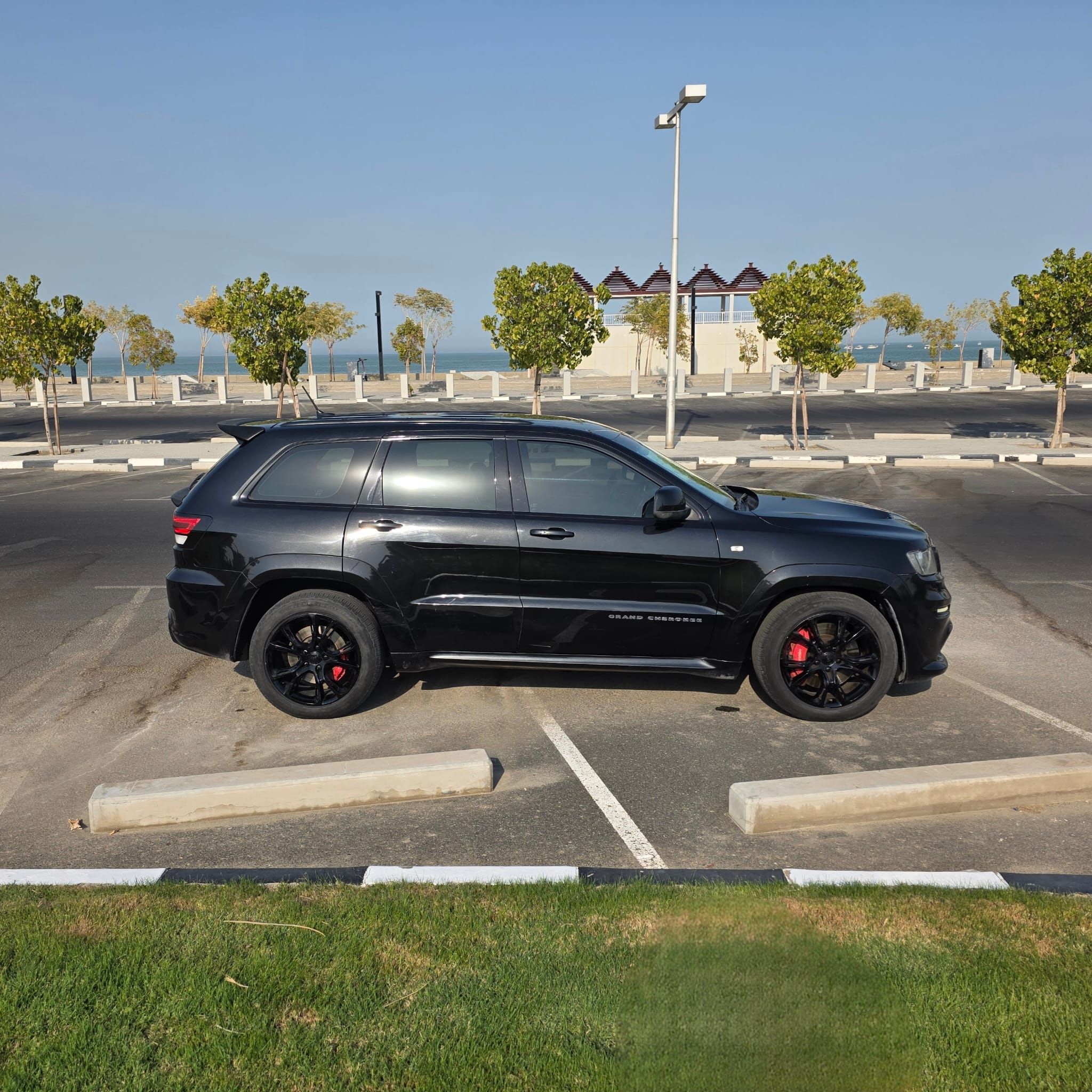 جيب قراند شروكي SRT 2012 4