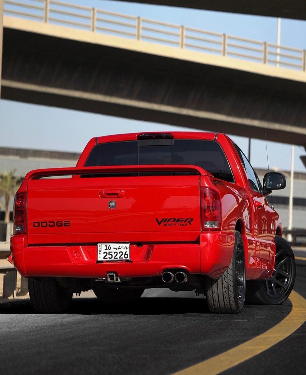 ram viper srt10 4