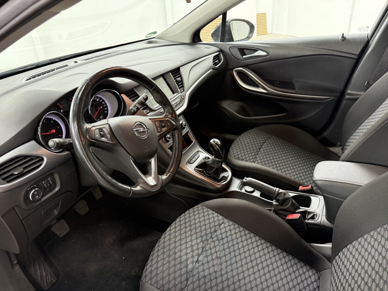 Opel Astra Sports Tourer foto 5