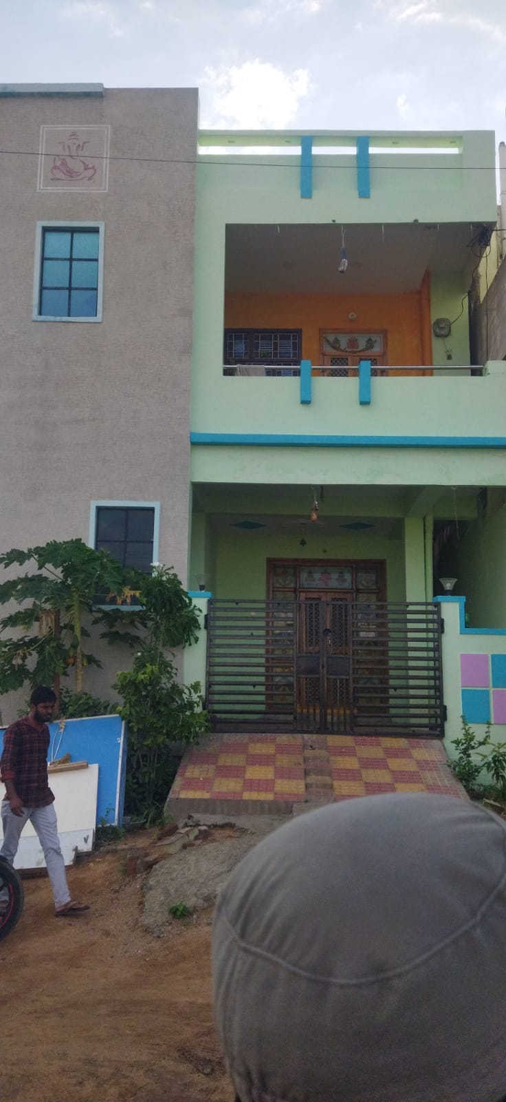 https://firebasestorage.googleapis.com/v0/b/qksell-in.firebasestorage.app/o/posts%2F1739334815083-suryanarayana.jpg?alt=media&token=ae25c734-5b54-47a6-8311-4a1d9a212d38
