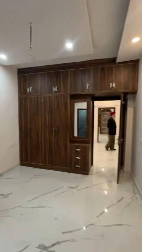 https://firebasestorage.googleapis.com/v0/b/qksell-in.firebasestorage.app/o/posts%2F1742377206790-1934.jpg?alt=media&token=e63888ad-4268-4ded-8734-aa6bcc2d7fd5