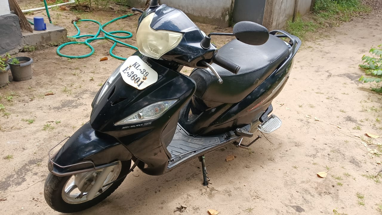 TVS Wego 2012 Model scooty For sale at kaipamangalam chalingad,thrissur