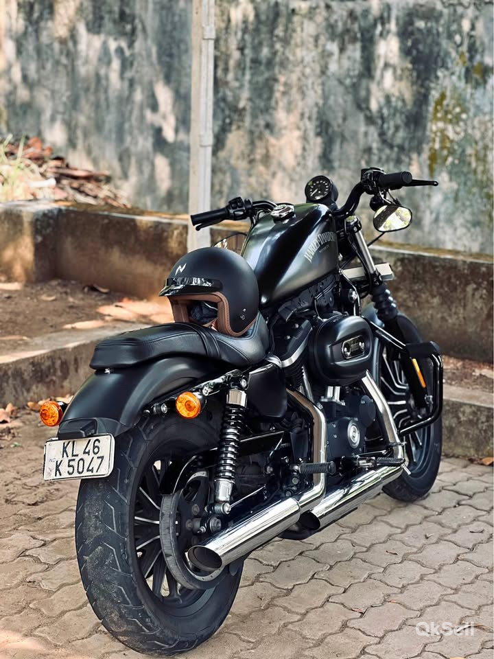 2014 model Harley Davidson Iron 883 bike for sale