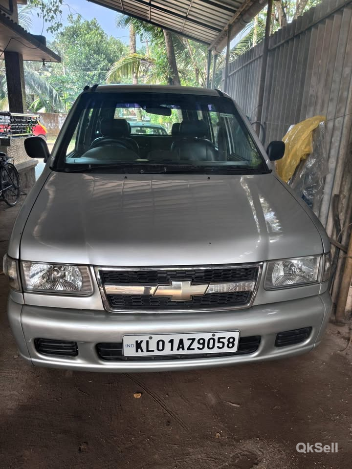 2010 model Tavera 2010 car for sale 