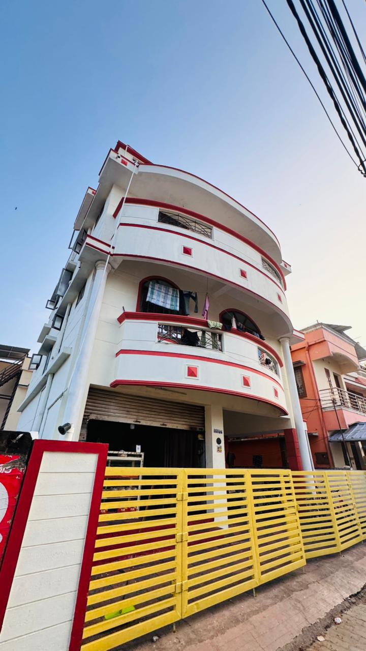 3cent,3000 sqft and 3 floor building for sale at attakulangara inside jupiter nagar,Thiruvananthapuram