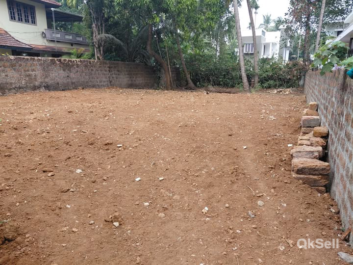 7 cent house Plot for sale at Kozhikode Karaparamba 