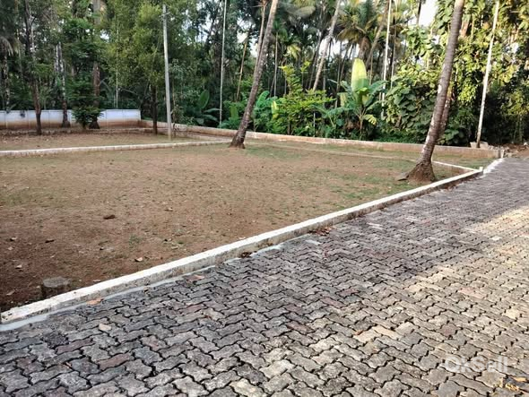 6 Cents Villa Plot for sale at Thrissur Kolazhy