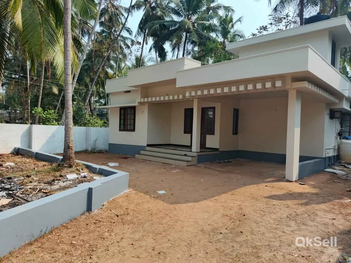  2 Bhk House For Sale At Calicut Pooladikkunnu paloramala