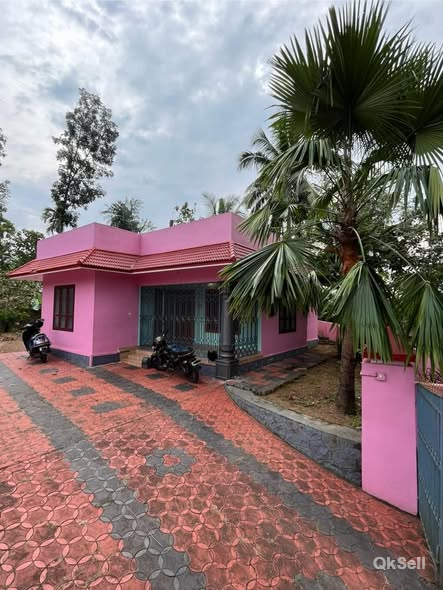 19 cent,1300 sqft House for sale at Omalloor_Manjanikkara bus route,Pathanamthitta