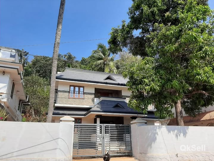 10 cent,2000 sqft House for sale at Muthuvara,Thrissur