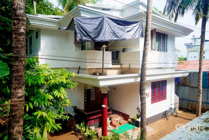 3 cent,1500 sqft House for sale at Nadathara,Thrissur
