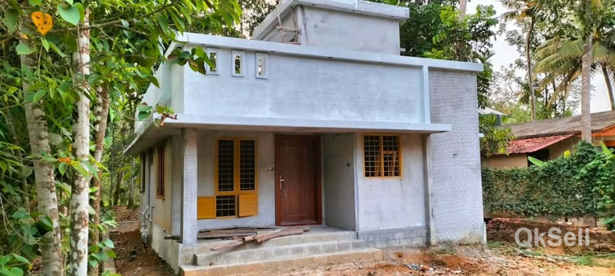 9 cent land and new house for sale at Thiruvalla Kuttoor,Pathanamthitta