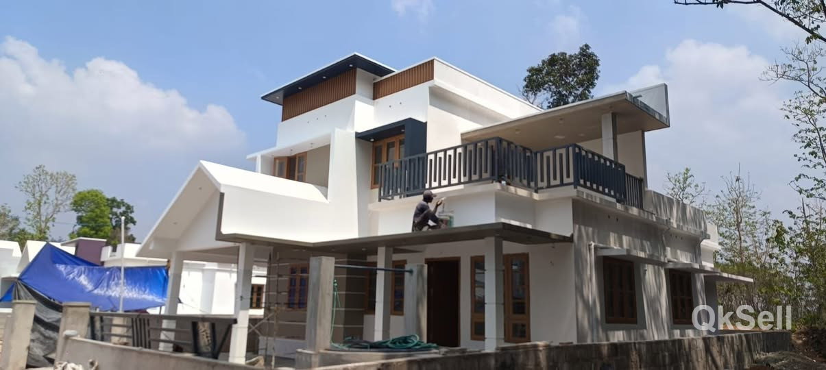 6 cent,1960 sqft House for sale at kottayam Chingavanam Pathamuttam