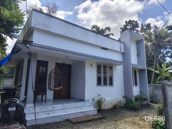 4 Cent Land 750 SQFT House for sale at Varappuzha Koonamavu Kochal Area,ernakulam