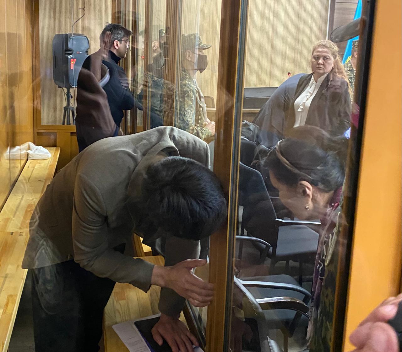 Бишімбаев пен Байжановқа қатысты сот отырысы тағы да шегерілді