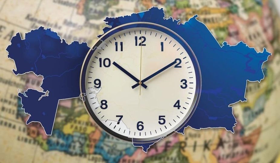 Бірыңғай уақыт белдеуіне қарсы петицияға 50 мың адам қол қойды