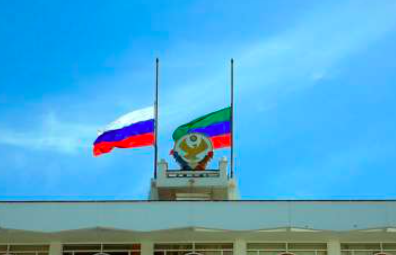 В Дагестане в результате нападений боевиков убиты 15 полицейских и 13  ранены