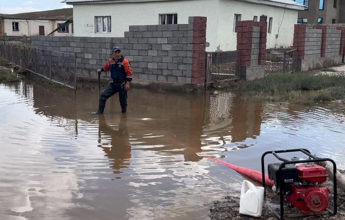 Жаңатастағы су тасқыны: Әкімдік шығынды есептейтін арнайы комиссия құрды
