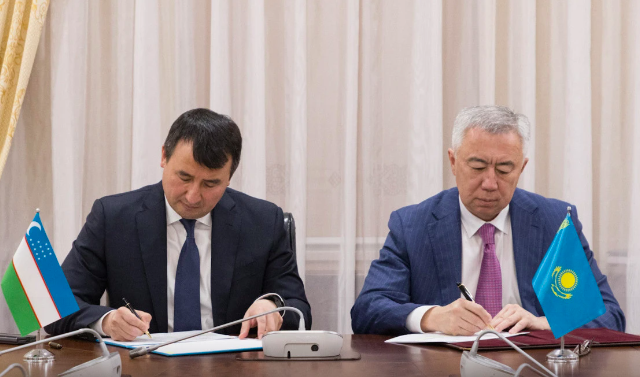 Казахстан и Узбекистан договорились об инвестпроектах и торговых контрактах на 7 млрд долларов