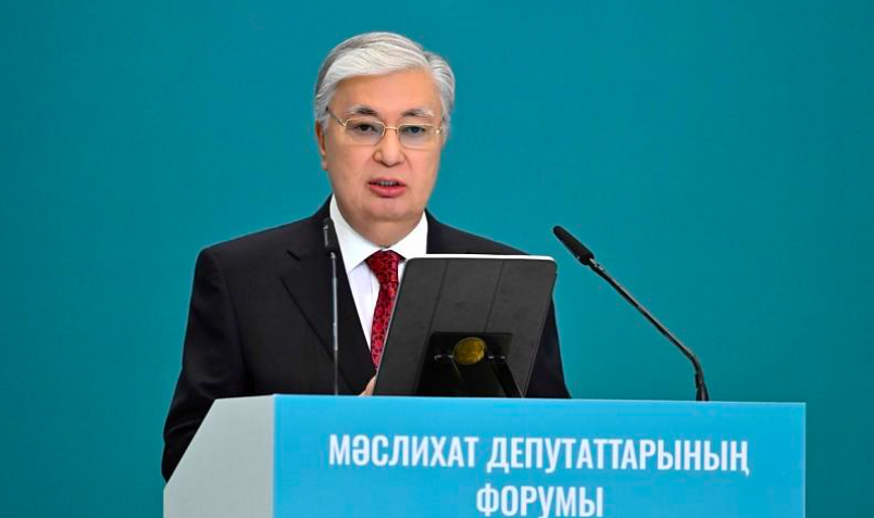 Токаев раскритиковал чрезмерный контроль акимов