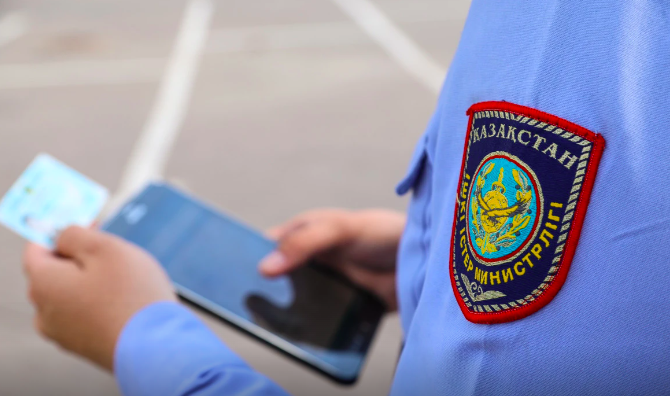 Гололёд в Карагандинской области: 22 ДТП за сутки, один пешеход погиб
