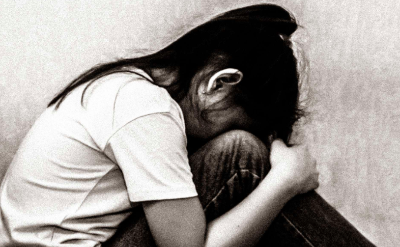 13 летнюю девочку шесть лет подвергали насилию родные дяди: школьные психологи игнорировали школьницу