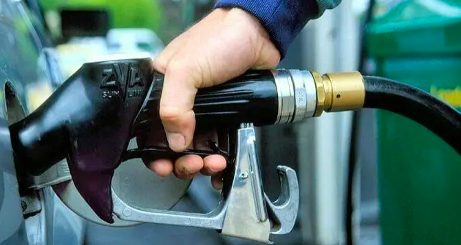Казахстан продлит запрет на вывоз нефтепродуктов до начала 2027 года