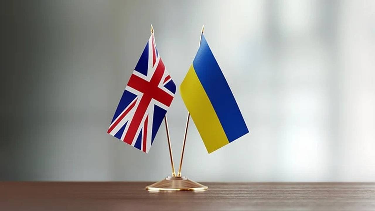 Трамп көмекті қысқартса, Британия Украинаға әскер жіберуге дайын