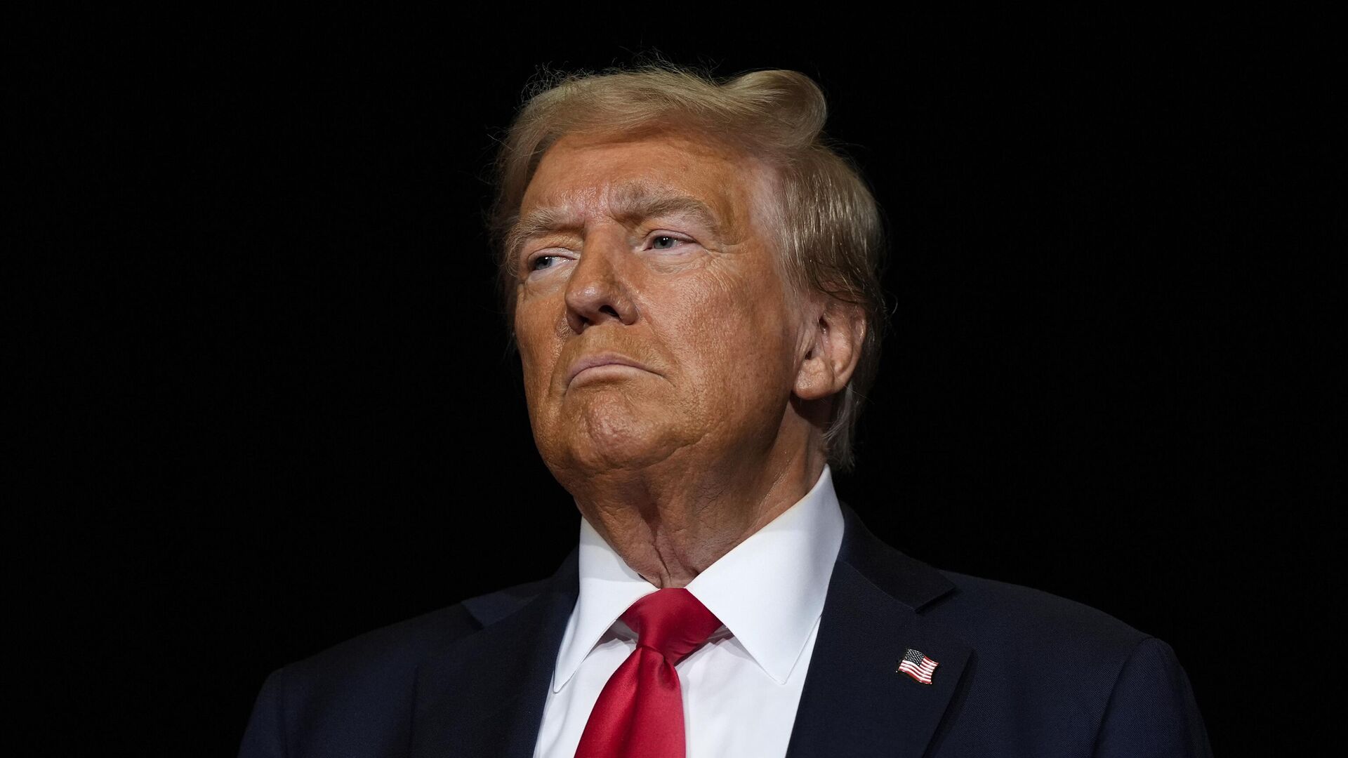 Трамп планирует уволить всех трансгендеров из армии США